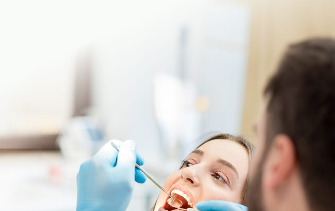 Top Signs You Need to Visit a Dentist Immediately
